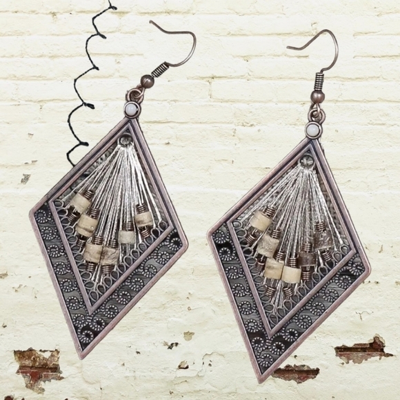 🟢$15 NWT 3 Pc SILVER BOHO TASSEL SET - Picture 4 of 5